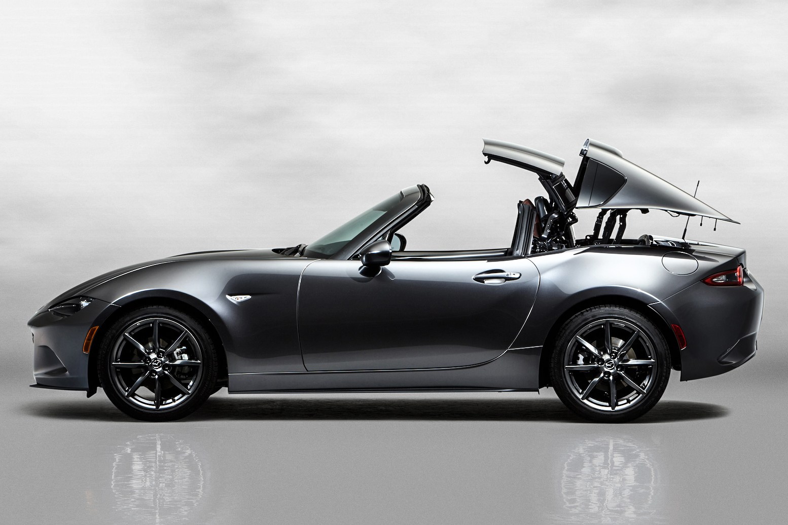 马自达MX-5 Retractable Fastback全球限量1000部