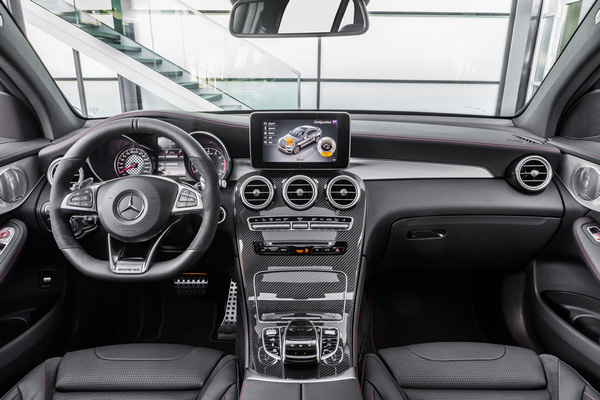 梅赛德斯-AMG GLC 43 Coupe官图发布